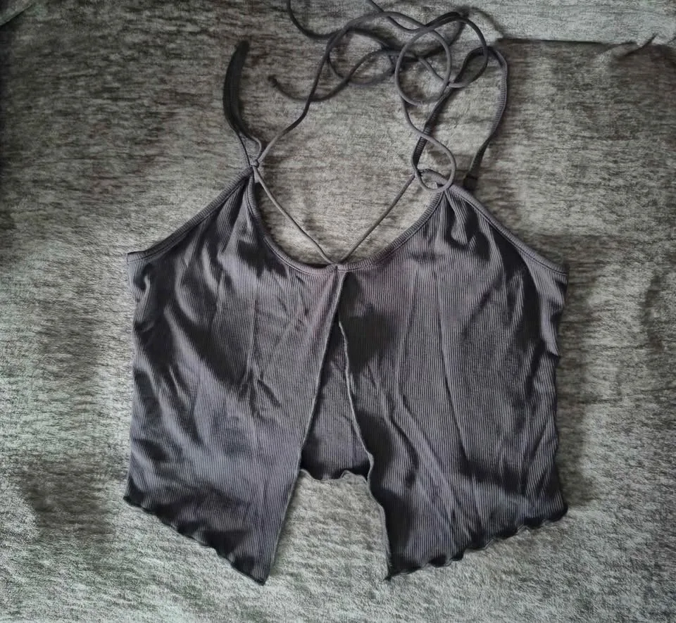 Cropped Halter Flyaway Top image indicator(3)