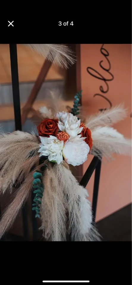 Flower arrangements with black stands image indicator(2)