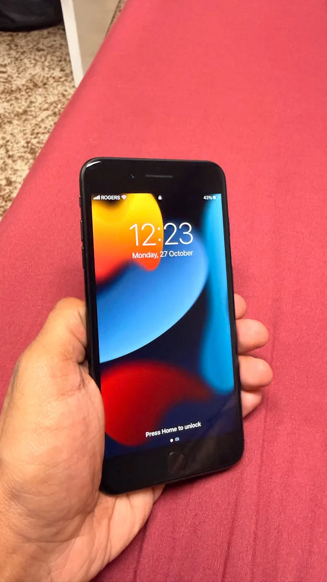 Apple iPhone 7 Plus thumbnail