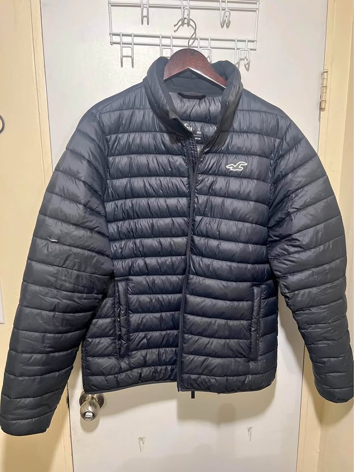 Hollister puffer jacket