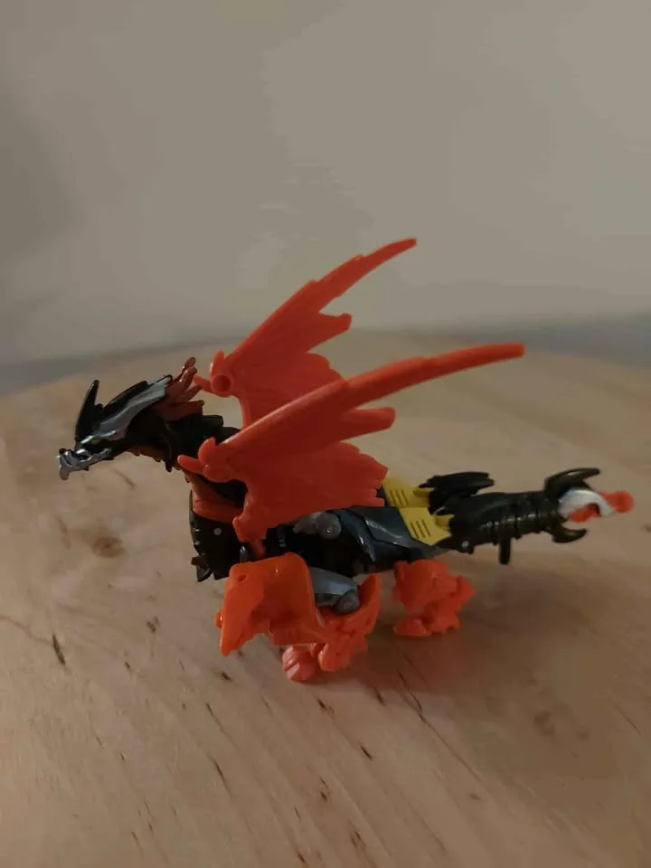 Transformers Prime Predaking (2013) image indicator(3)
