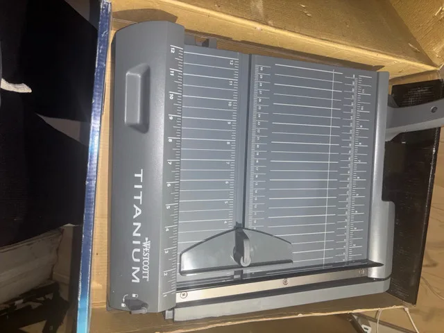 Westcott Paper Trimmer image indicator(2)