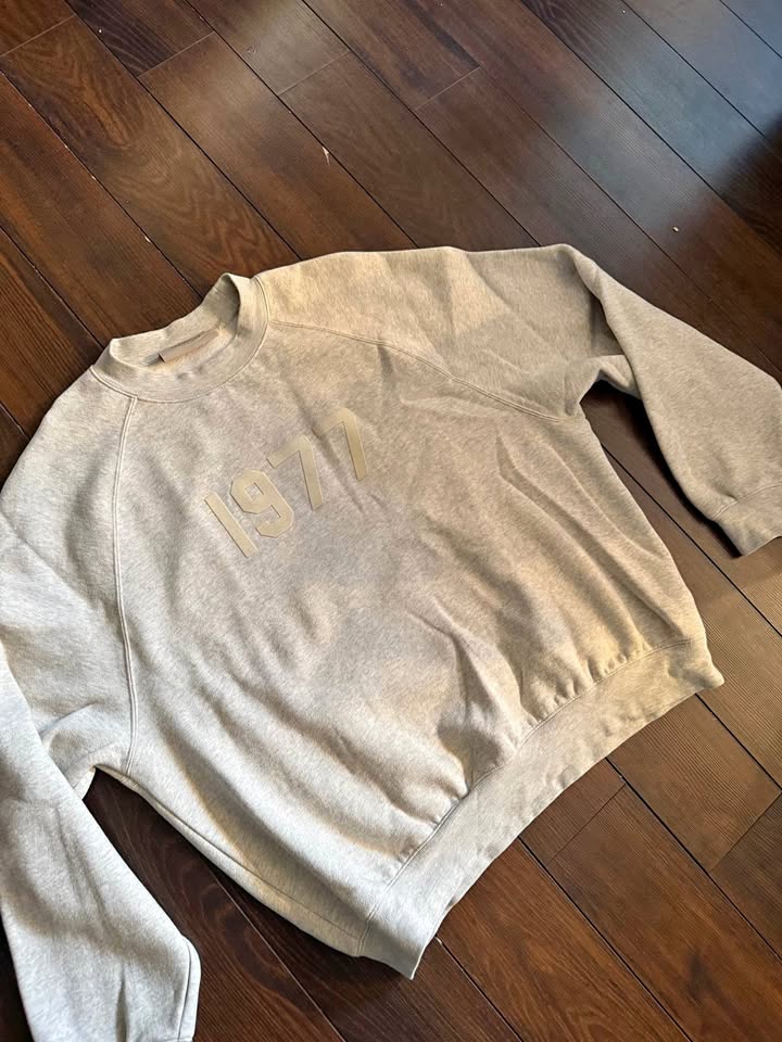 Essentials 1977 Crewneck