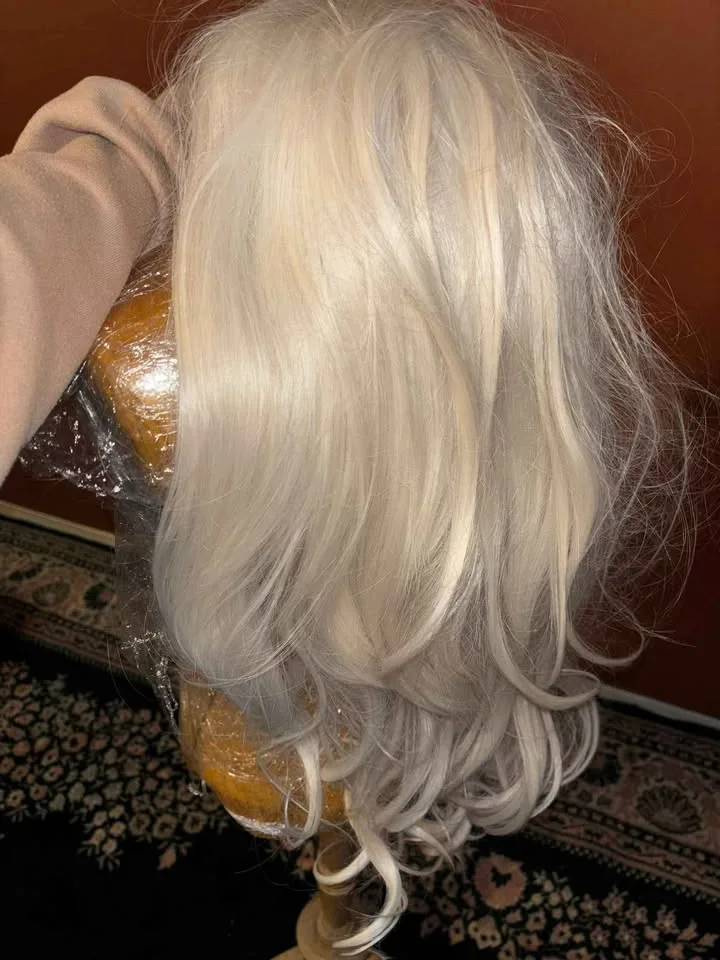 🎃 Brand New Blonde Wig – Perfect for Halloween! image indicator(2)