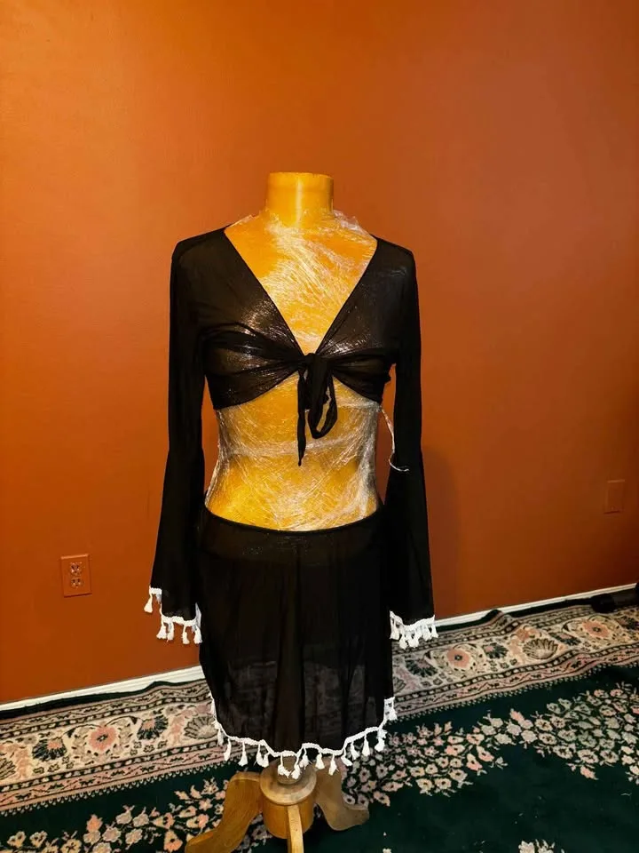 Brand New Size L – Black Sheer 2-Piece Set with Tassel Trim 🖤✨ image indicator(2)