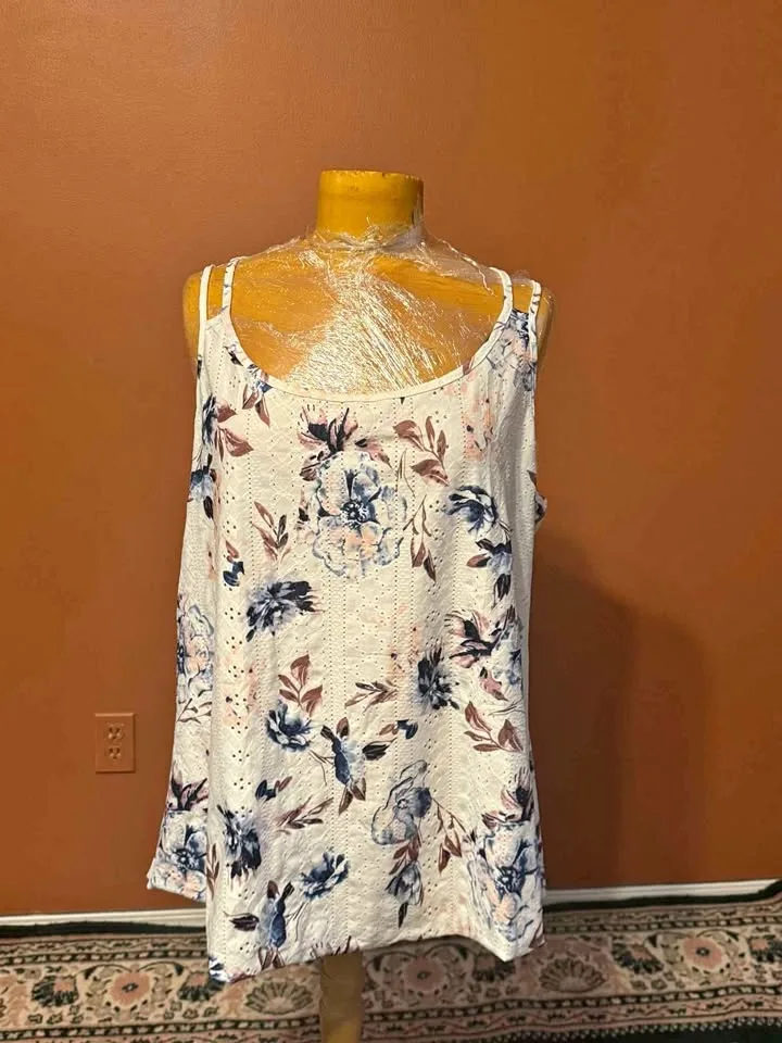 Brand New Size 3XL – White Floral Eyelet Tank Top 🌸🤍 thumbnail