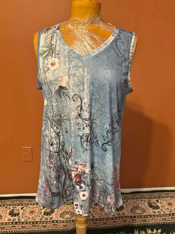 Brand New Size L – Blue Floral Sleeveless Top 🌸💙 thumbnail