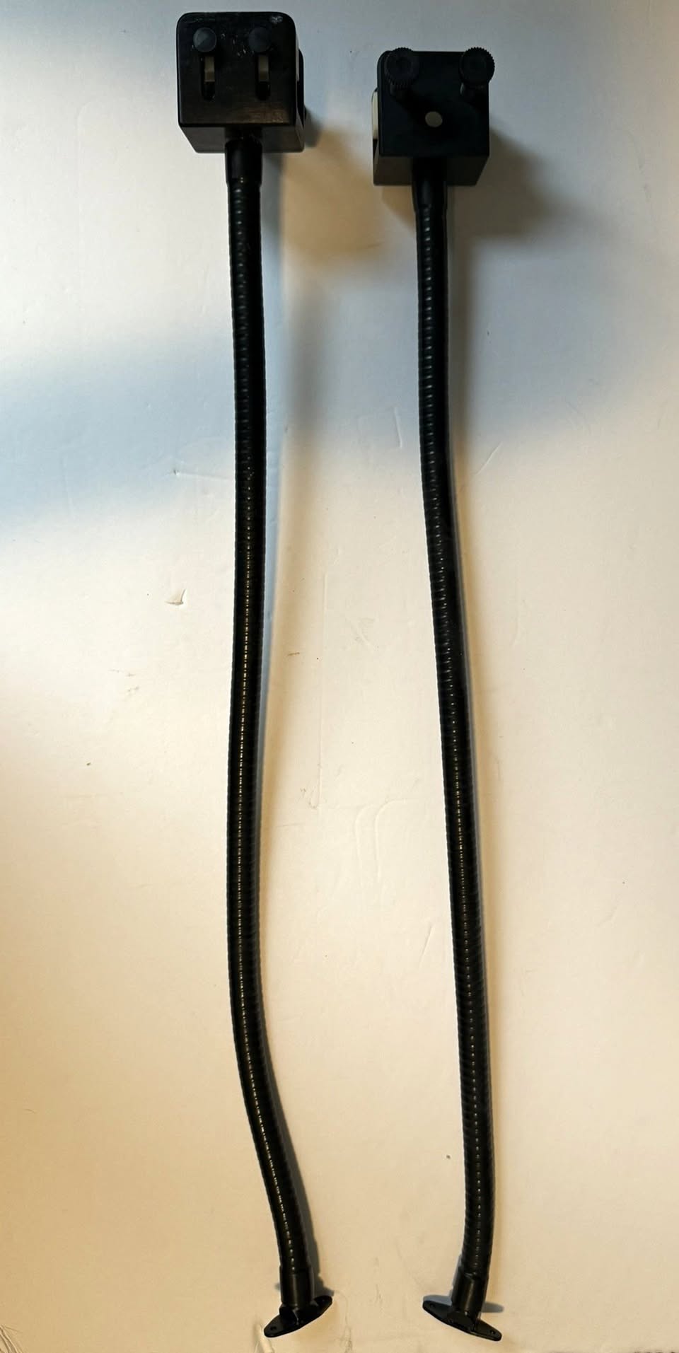 2x Kessil A-Series Gooseneck
