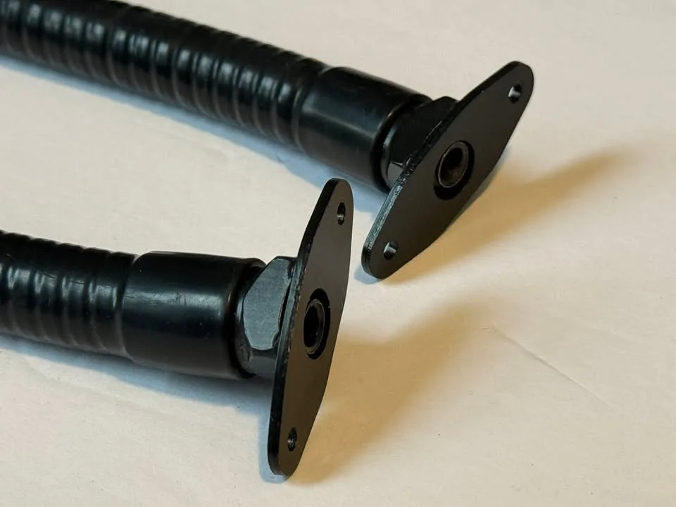 2x Kessil A-Series Gooseneck image indicator(2)