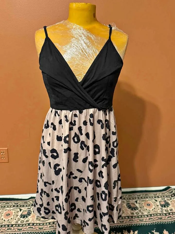 Brand New Size L– Leopard Print Midi Dress (Size L) 🖤🐆 thumbnail