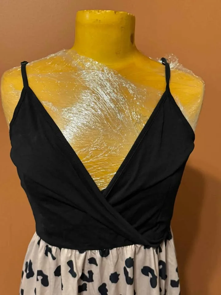 Brand New Size L– Leopard Print Midi Dress (Size L) 🖤🐆 image indicator(4)