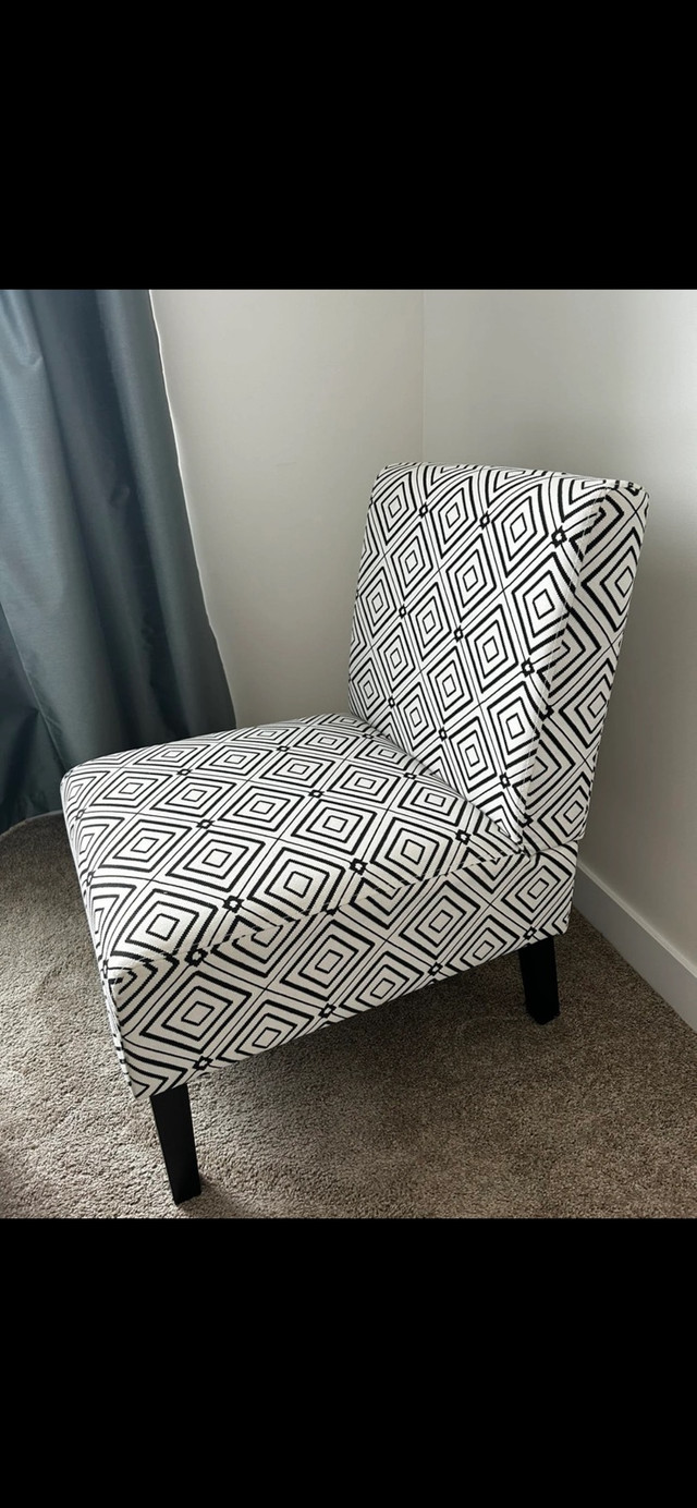 Black/White Chair - photo 3