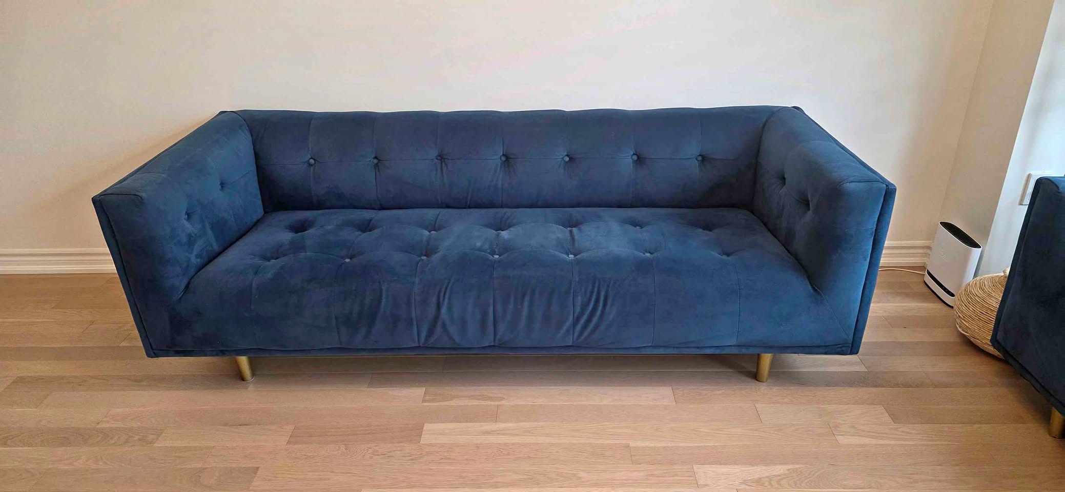 Sofa blue structube need some fixing.