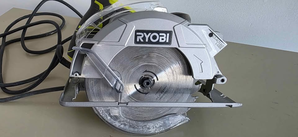 Ryobi 14-Amp 7-1/4-inch Corded Circular Saw with Laser - photo 3