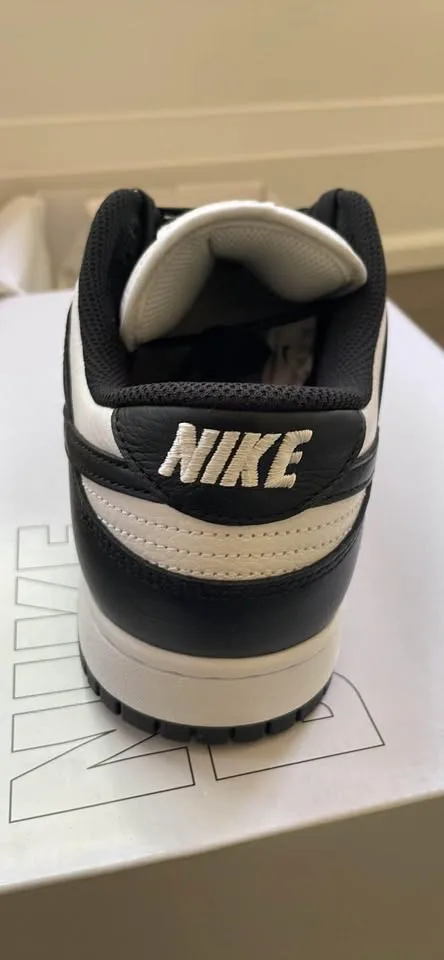 Nike Dunk Low Panda image indicator(3)