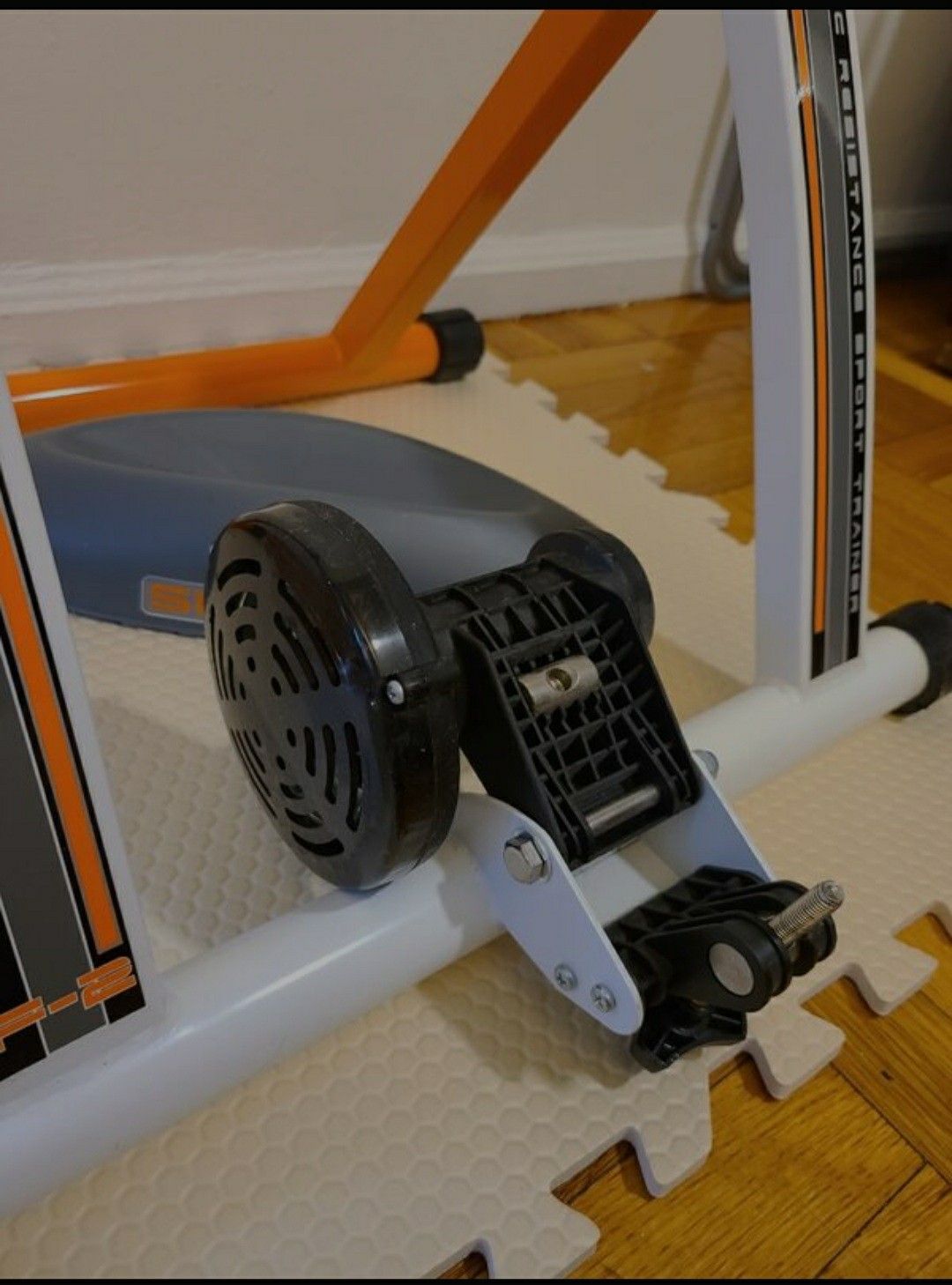Sunlite F-2 Magnetic Indoor Bicycle Trainer & RISER BLOC