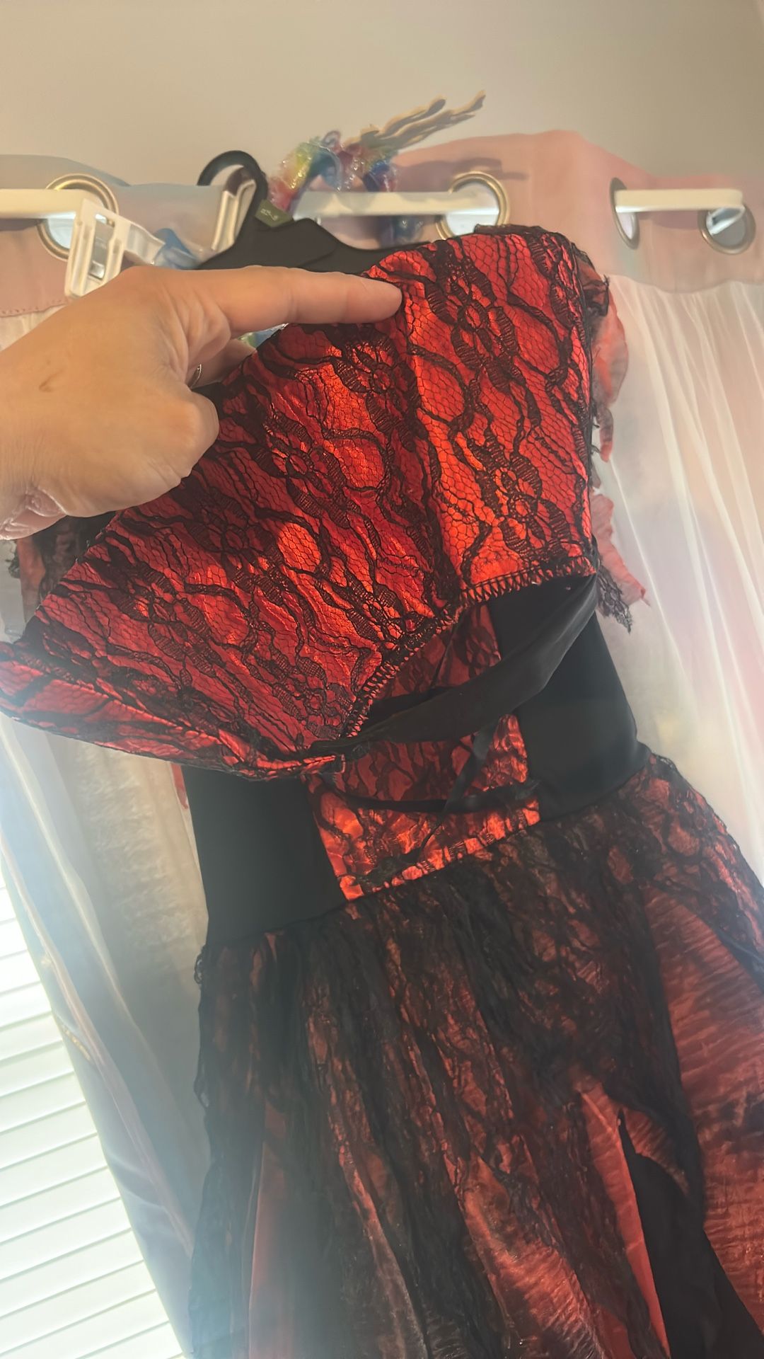 Vampire Girl Costume - photo 5
