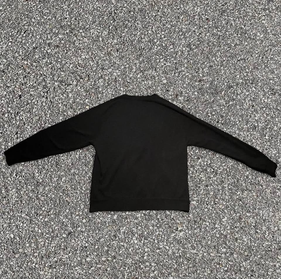 YASIMUSE “DOES SHE LIE LIKE ME?” sweater - photo 2