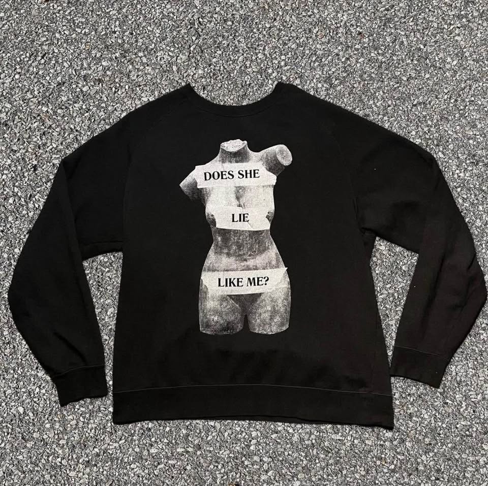 YASIMUSE “DOES SHE LIE LIKE ME?” sweater - photo 3