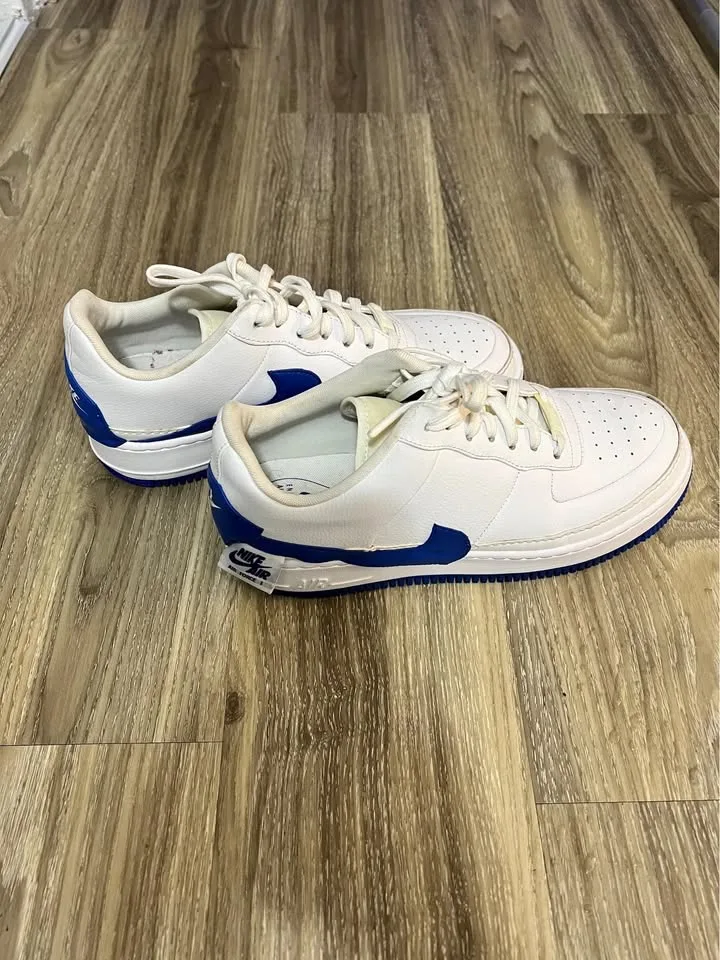 Nike women Air Force 1 image indicator(2)