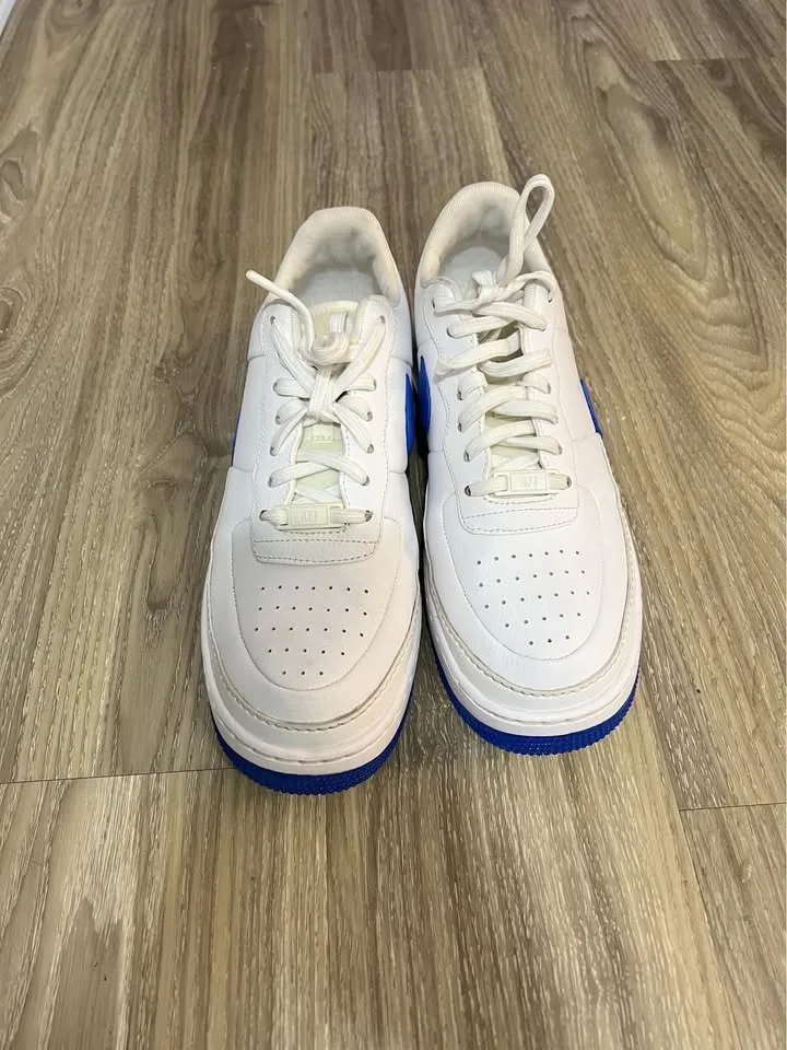 Nike women Air Force 1 image indicator(3)