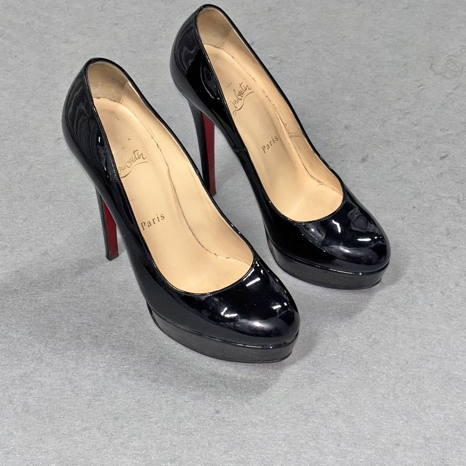 Christian Louboutin Shoes Womens Size 37.5