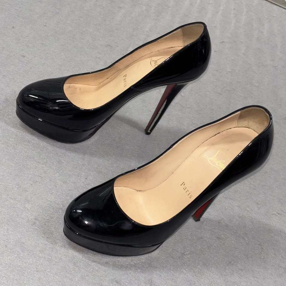 Christian Louboutin Shoes Womens Size 37.5 - photo 3