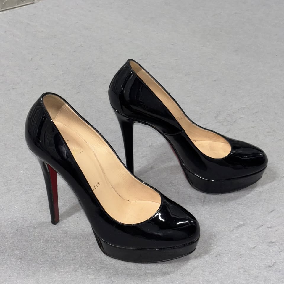 Christian Louboutin Shoes Womens Size 37.5 - photo 4