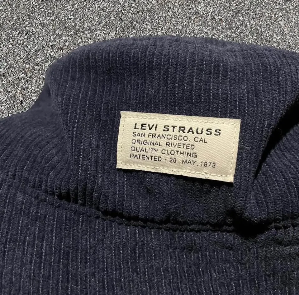 Levi's - NAVY CORDUROY BUCKET HAT image indicator(2)