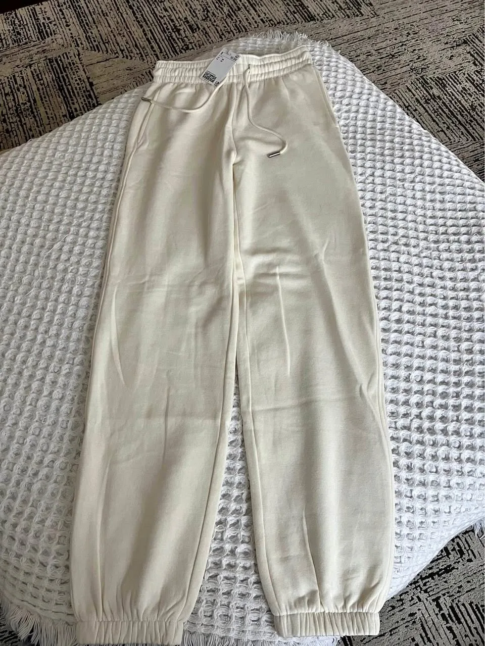 Off white H&M joggers