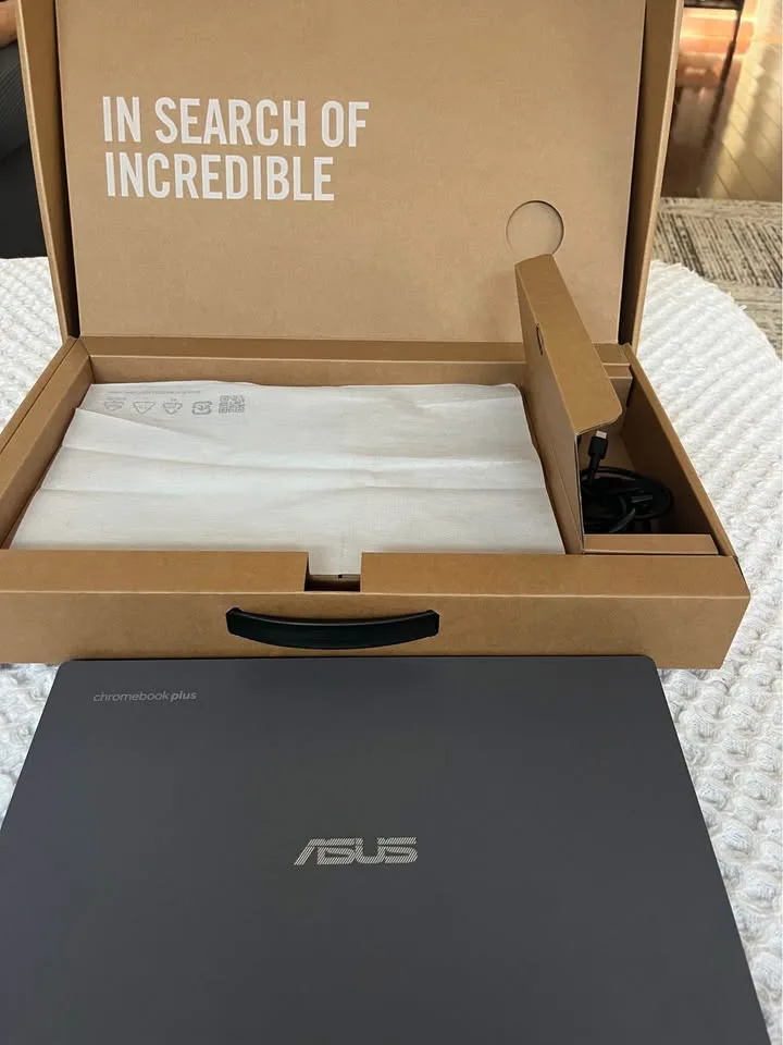 14” touchscreen Chromebook image indicator(2)