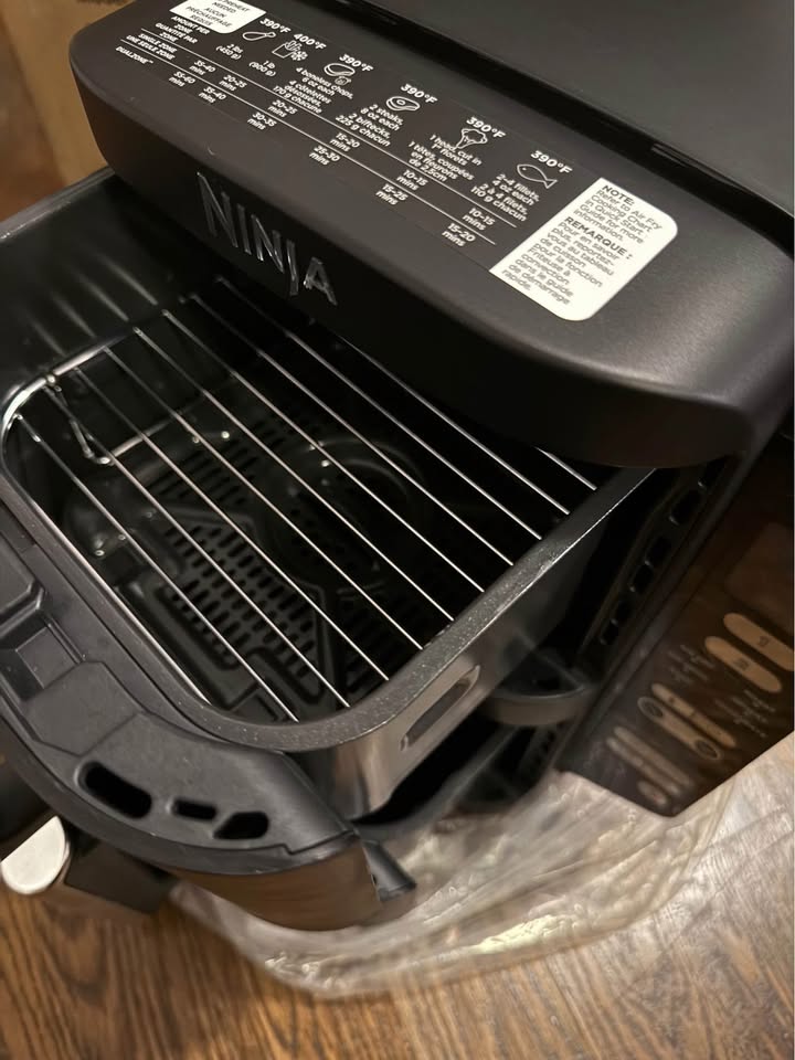 Ninja double stack air fryer NEW - photo 3