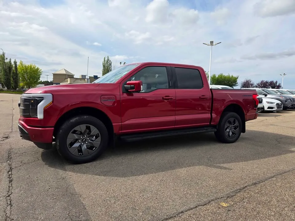 2023 Ford F150 Lightning image indicator(2)