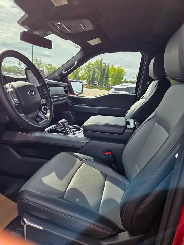 2023 Ford F150 Lightning image indicator(3)