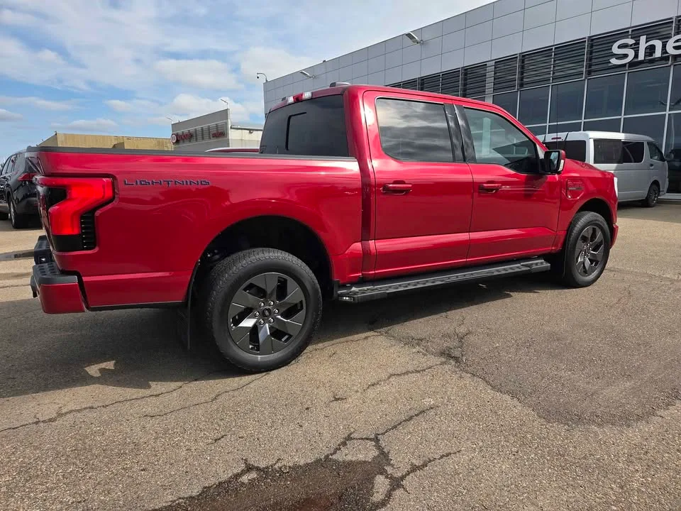2023 Ford F150 Lightning image indicator(8)