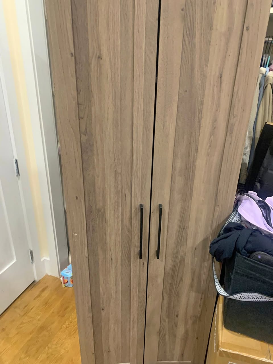 Dark Wood 5-Shelf Closet