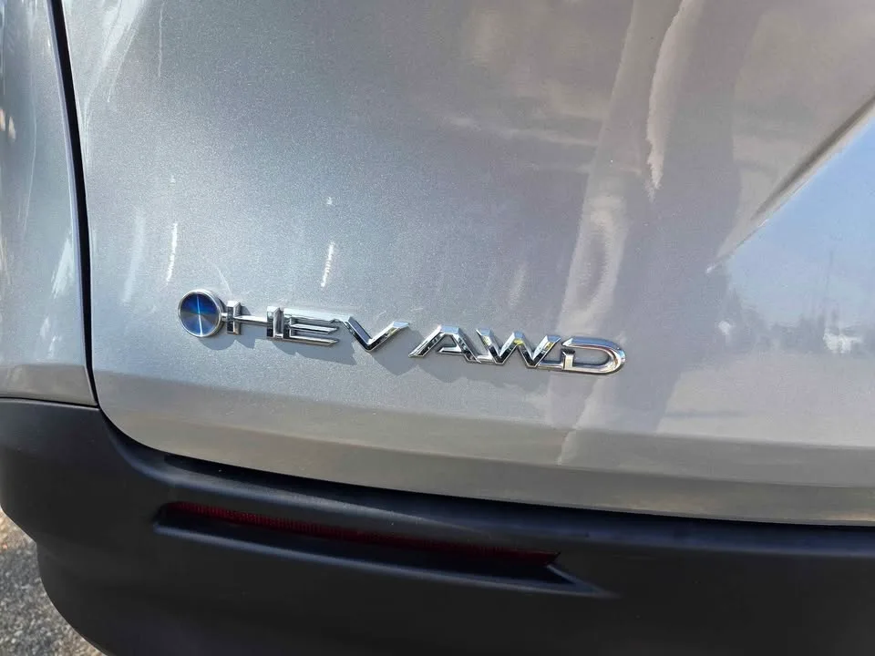 2025 Toyota Sienna image indicator(4)