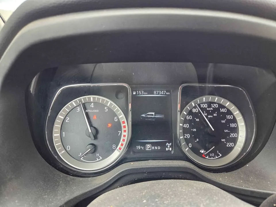 2018 Nissan Titan Crew Cab image indicator(6)