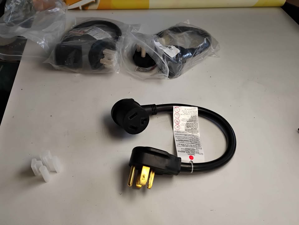 ONETAK NEMA Adapter 4-Prong to 3-Prong Welder/Dryer - photo 2