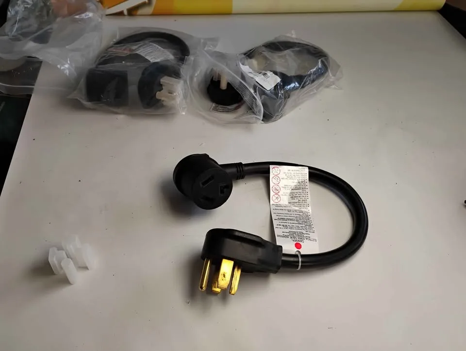 ONETAK NEMA Adapter 4-Prong to 3-Prong Welder/Dryer image indicator(2)