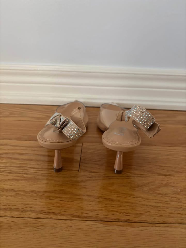 Chic Beige Slingback Heels - photo 4