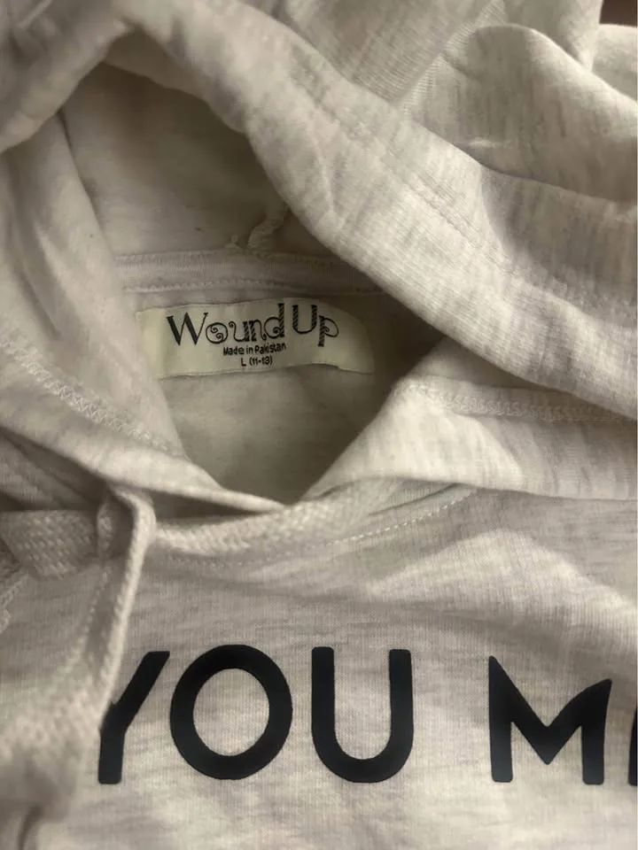 Family sweatshirt image indicator(4)