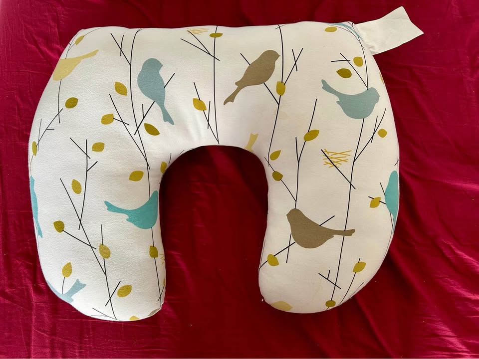 Jolly jumper feeding pillow - photo 2