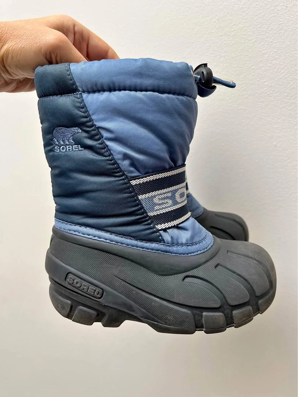 SOREL KIDS WINTER BOOTS (Size 9)