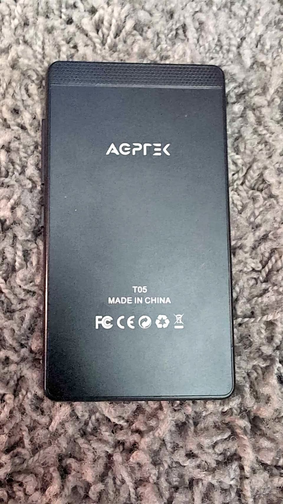 Small portable MP4 player