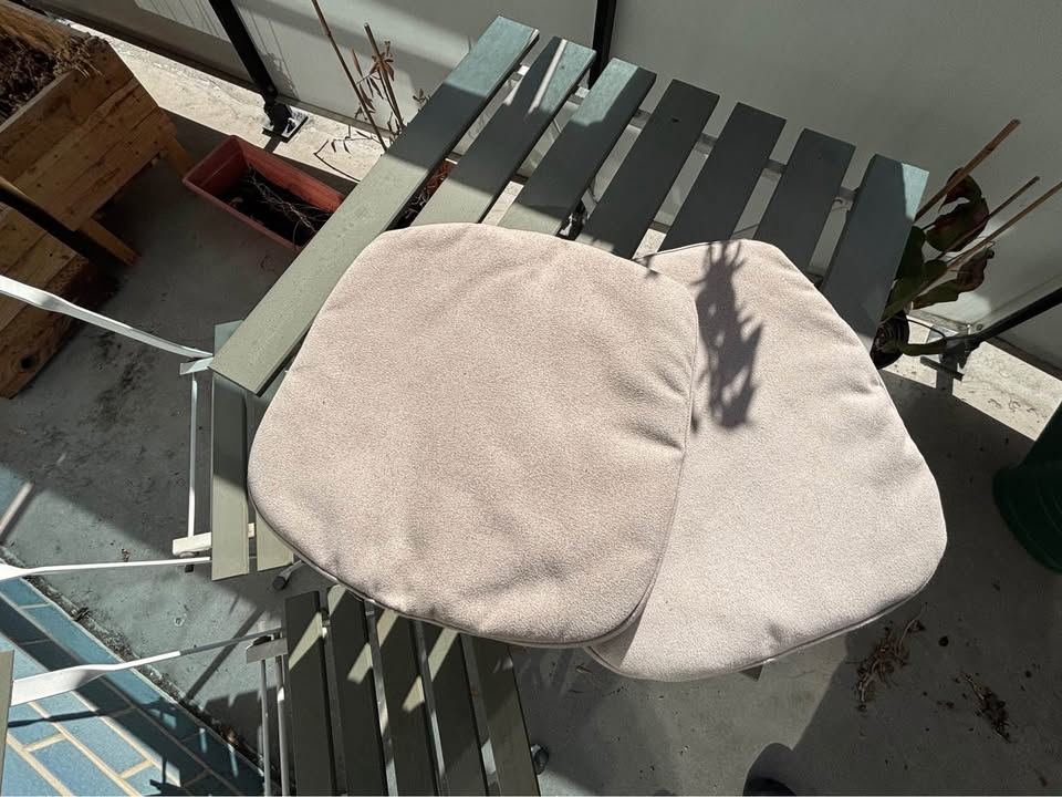 Cute Patio Set with Seat Cushions - photo 3