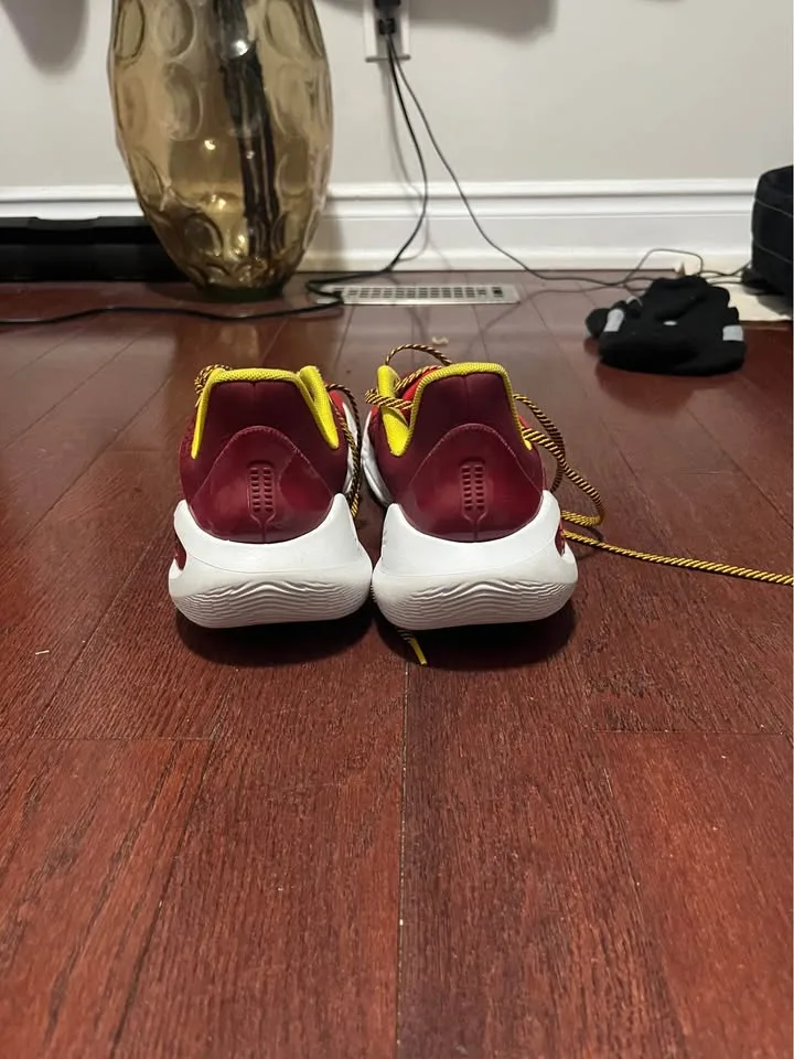 Curry 11 - Bruce Lee x Fire colourway - size 12 image indicator(5)