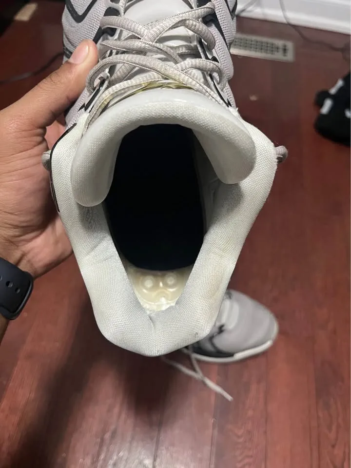 KD 17 - Light Iron Ore colourway - size 11.5 image indicator(3)