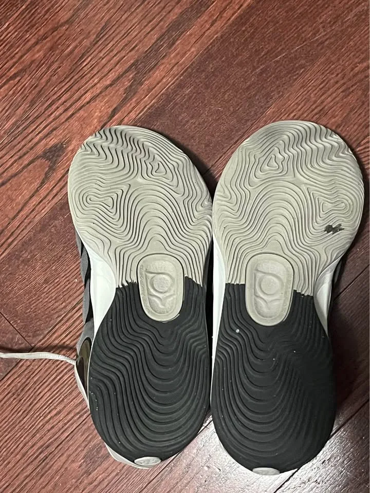 KD 17 - Light Iron Ore colourway - size 11.5 image indicator(5)