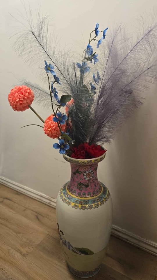 Large Decorative Asian-Style Ceramic Vase - photo 3